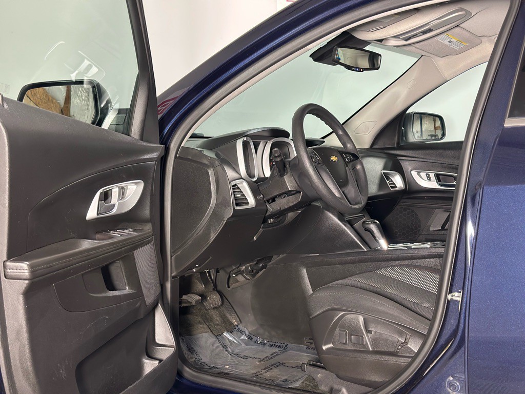 2017 Chevrolet Equinox Image 11