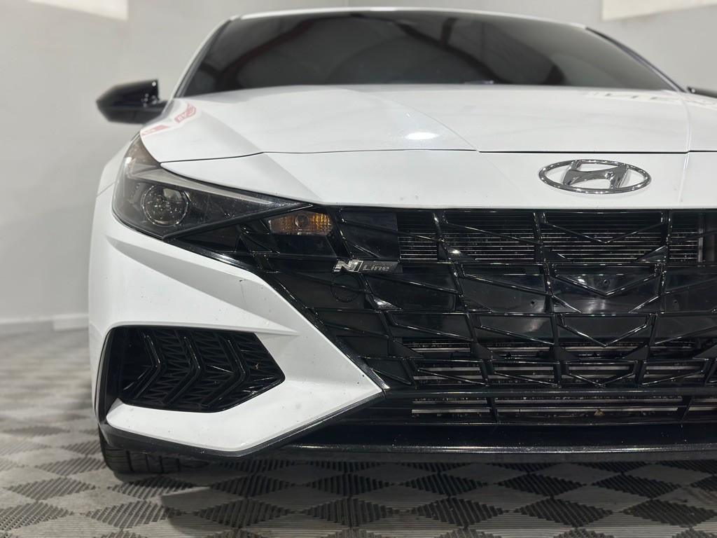 2021 Hyundai Elantra Image 4