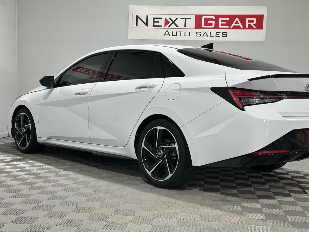 2021 Hyundai Elantra Image 7