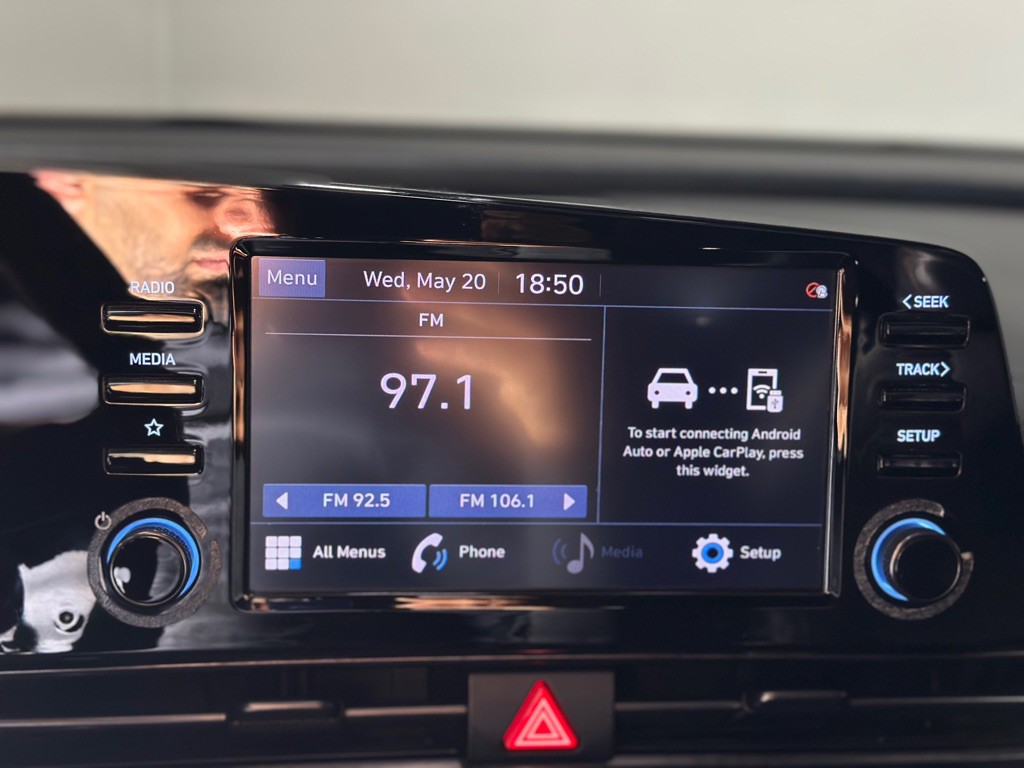 2021 Hyundai Elantra Image 36