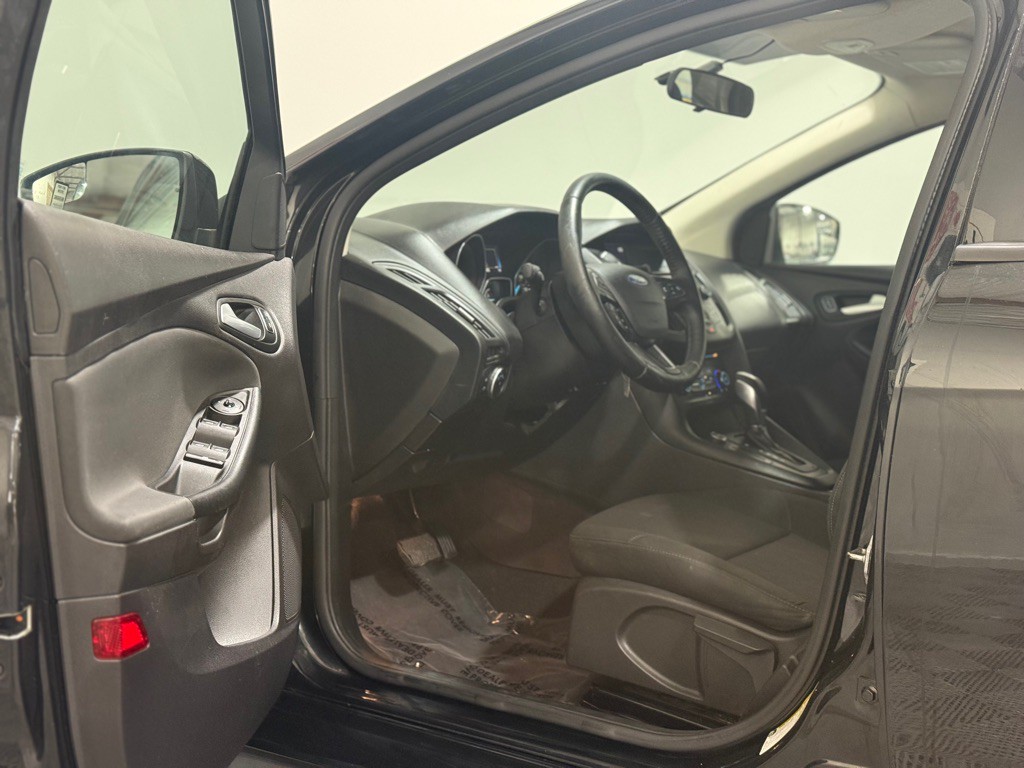 2015 Ford Focus Image 9