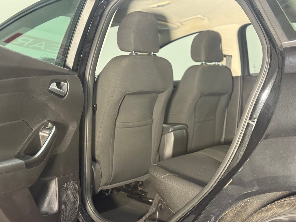 2015 Ford Focus Image 10