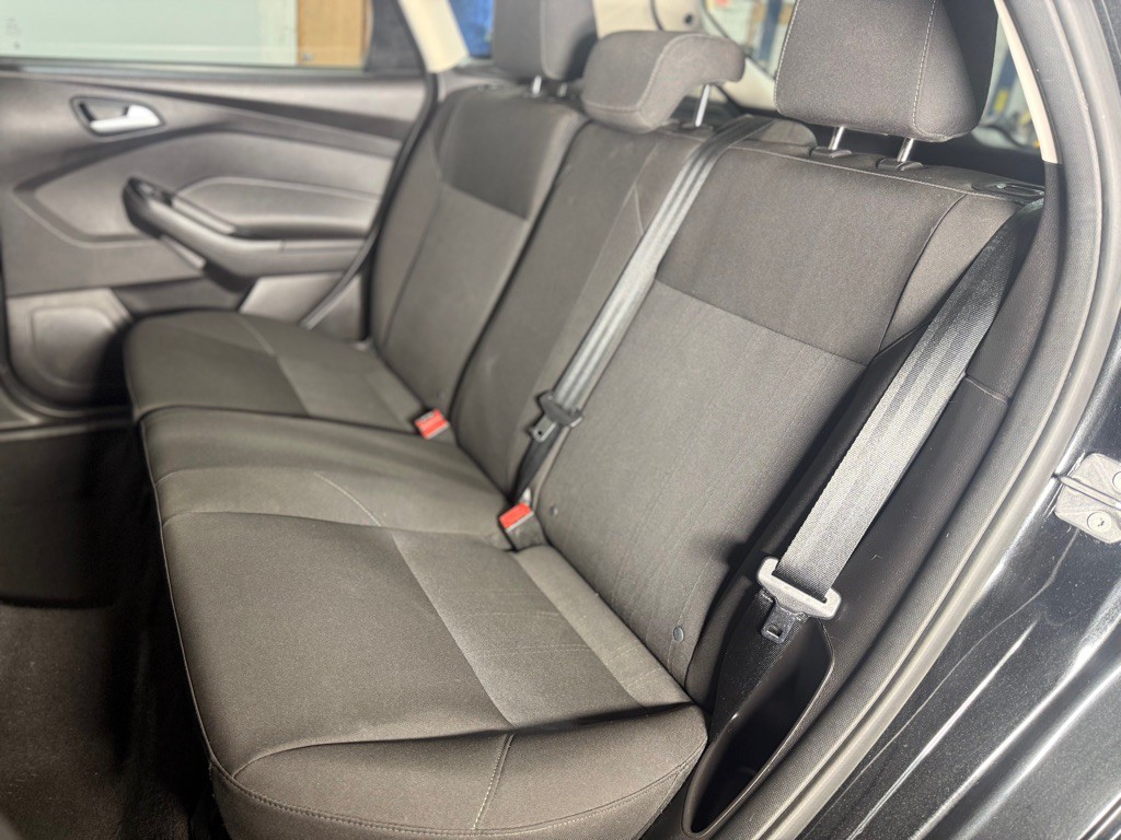 2015 Ford Focus Image 21