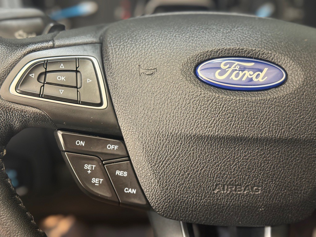 2015 Ford Focus Image 23