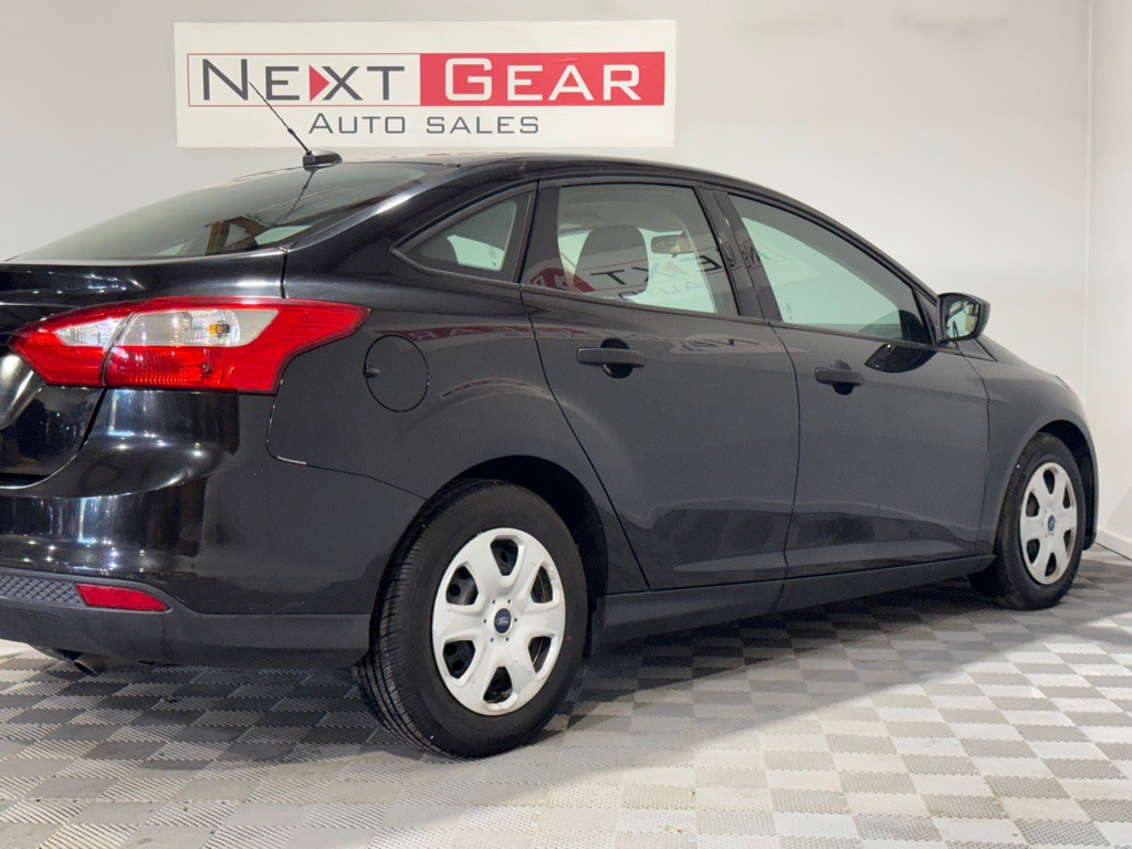 2012 Ford Focus Image 8