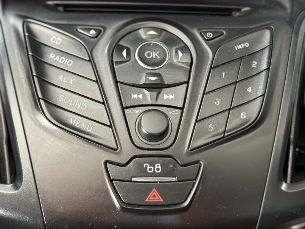 2012 Ford Focus Image 17