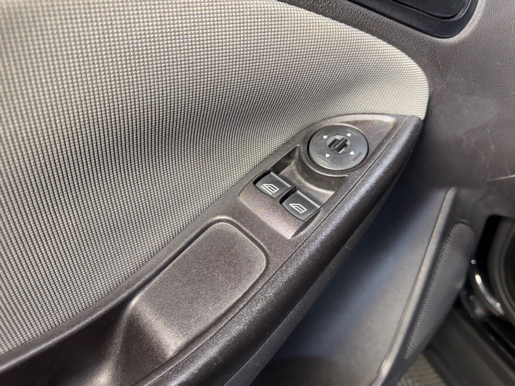 2012 Ford Focus Image 25