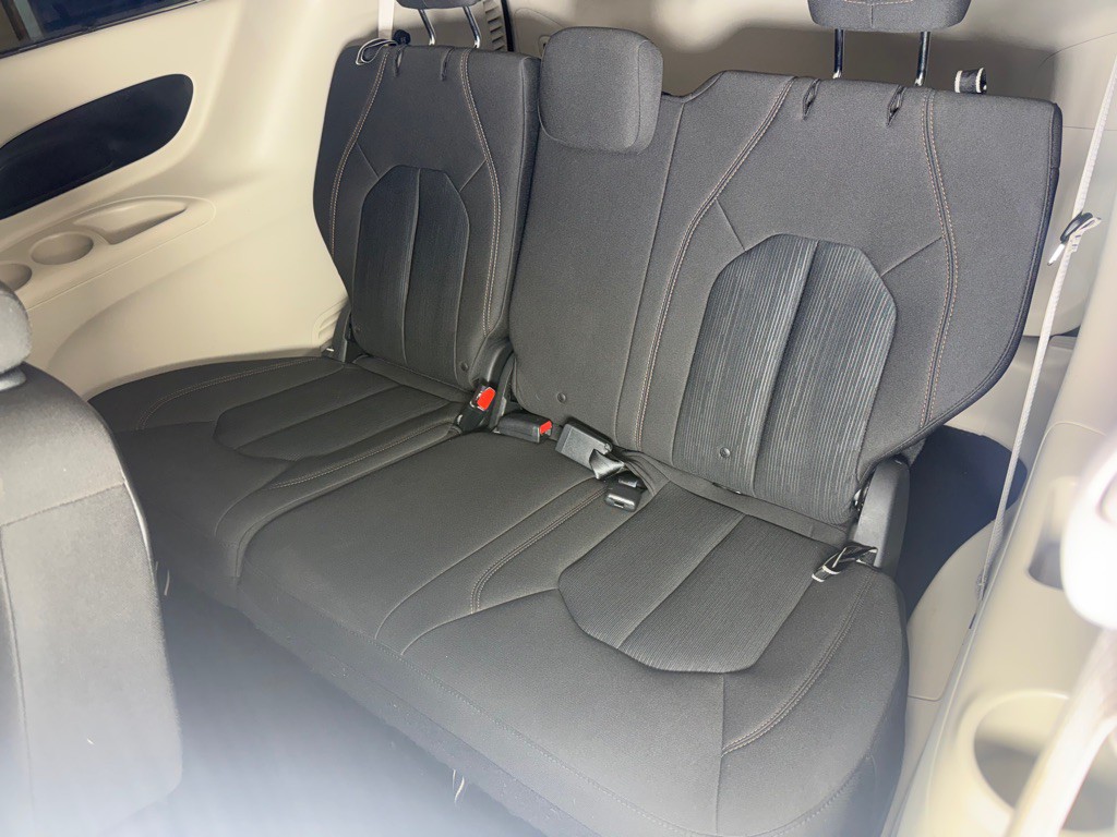 2017 Chrysler Pacifica Image 27