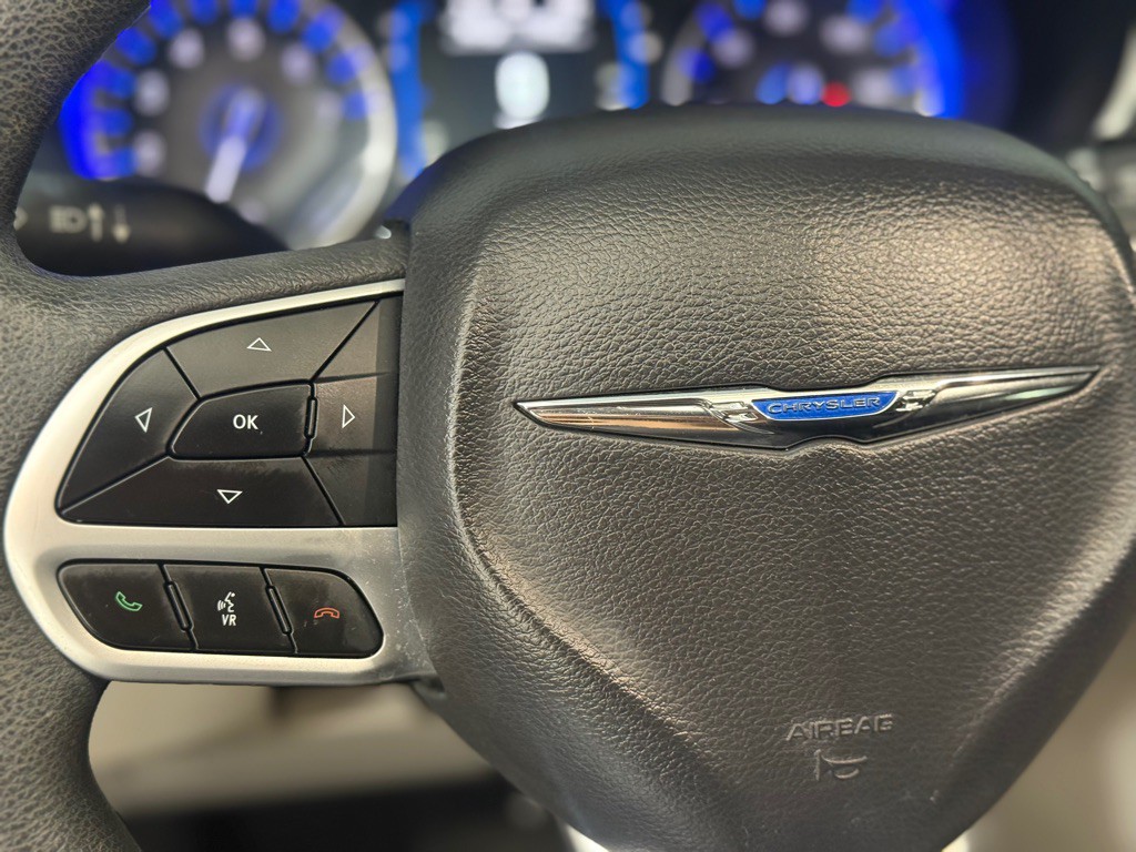 2017 Chrysler Pacifica Image 29