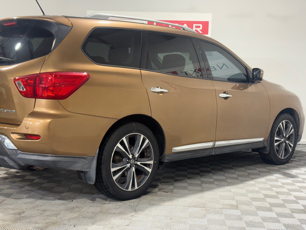 2017 Nissan Pathfinder Image 10