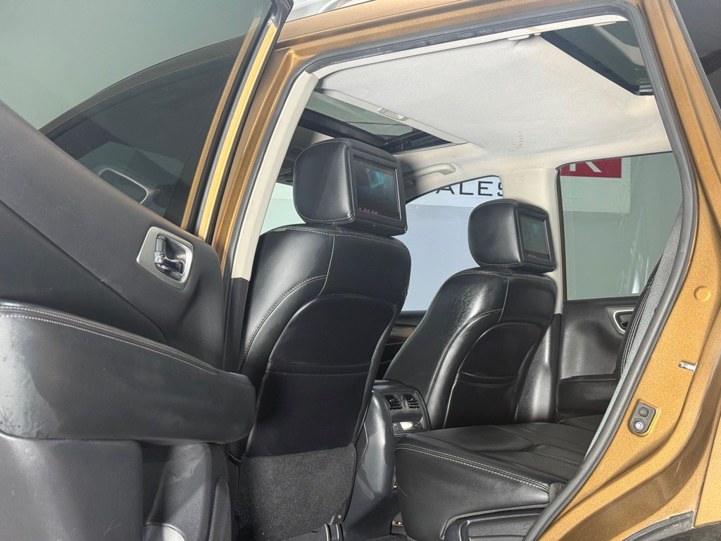 2017 Nissan Pathfinder Image 12