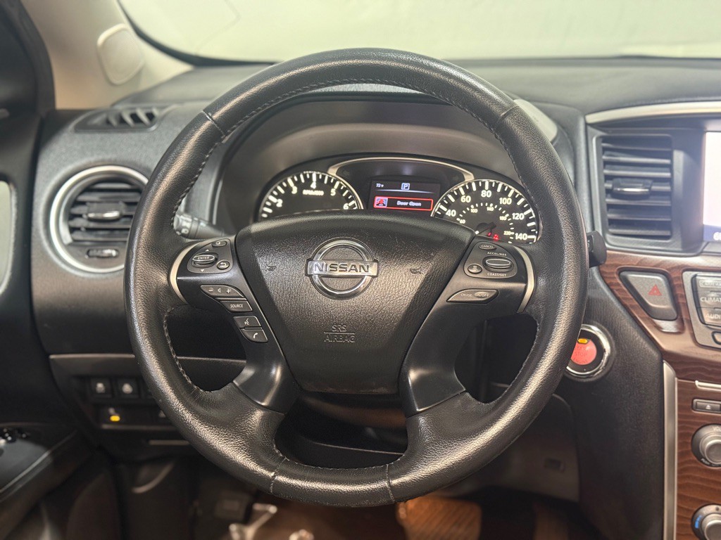 2017 Nissan Pathfinder Image 15