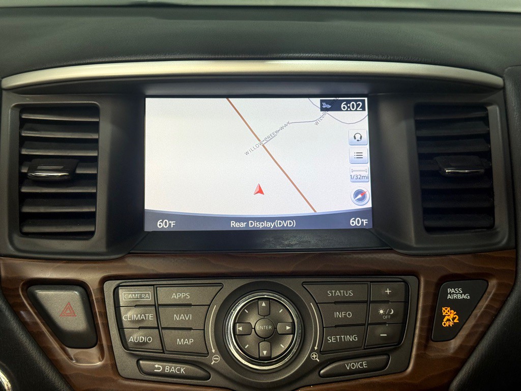 2017 Nissan Pathfinder Image 17
