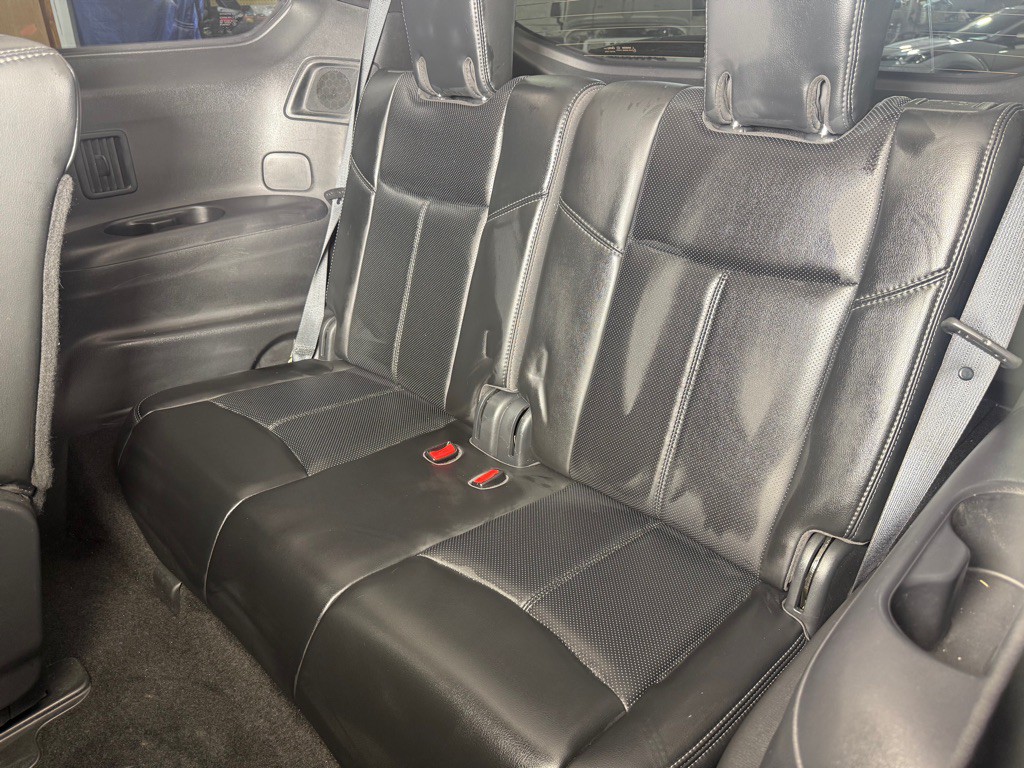 2017 Nissan Pathfinder Image 32