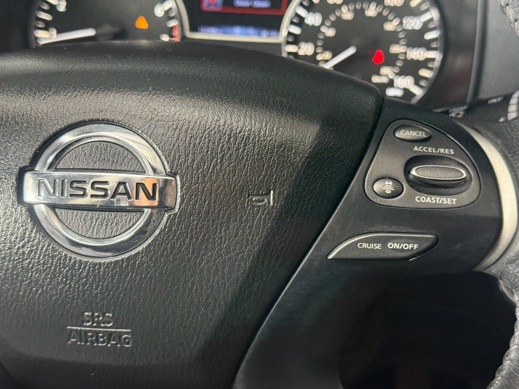 2017 Nissan Pathfinder Image 34