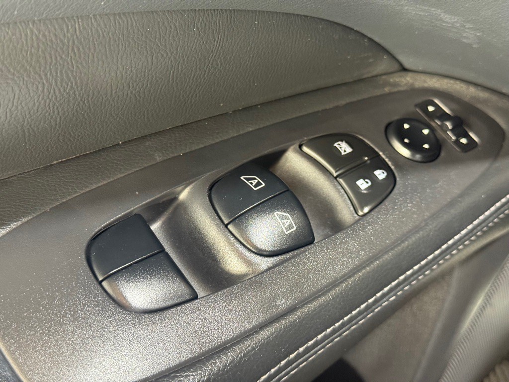 2017 Nissan Pathfinder Image 43