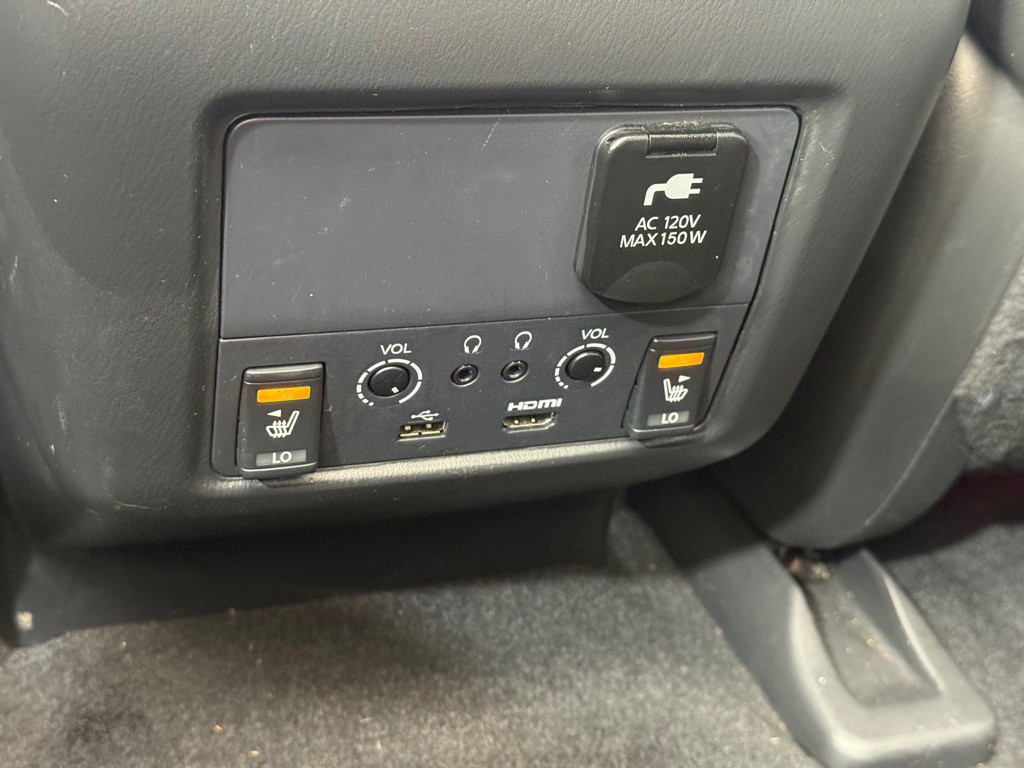 2017 Nissan Pathfinder Image 38