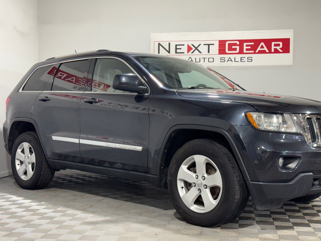 2013 Jeep Grand Cherokee Image 2