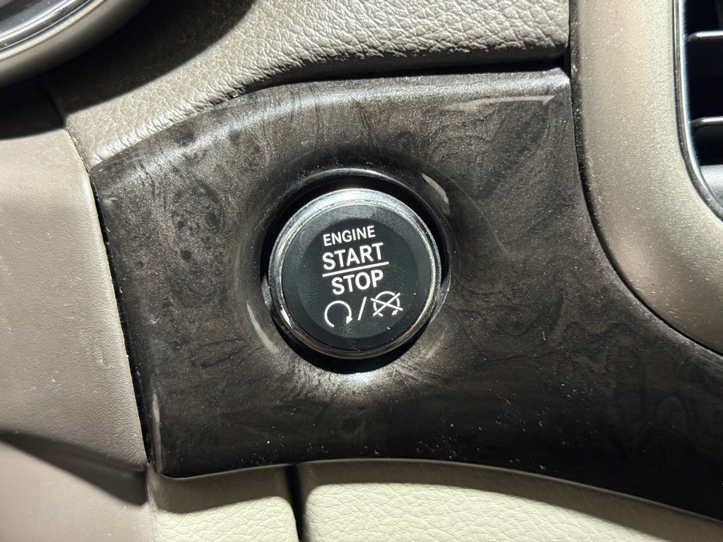 2013 Jeep Grand Cherokee Image 24