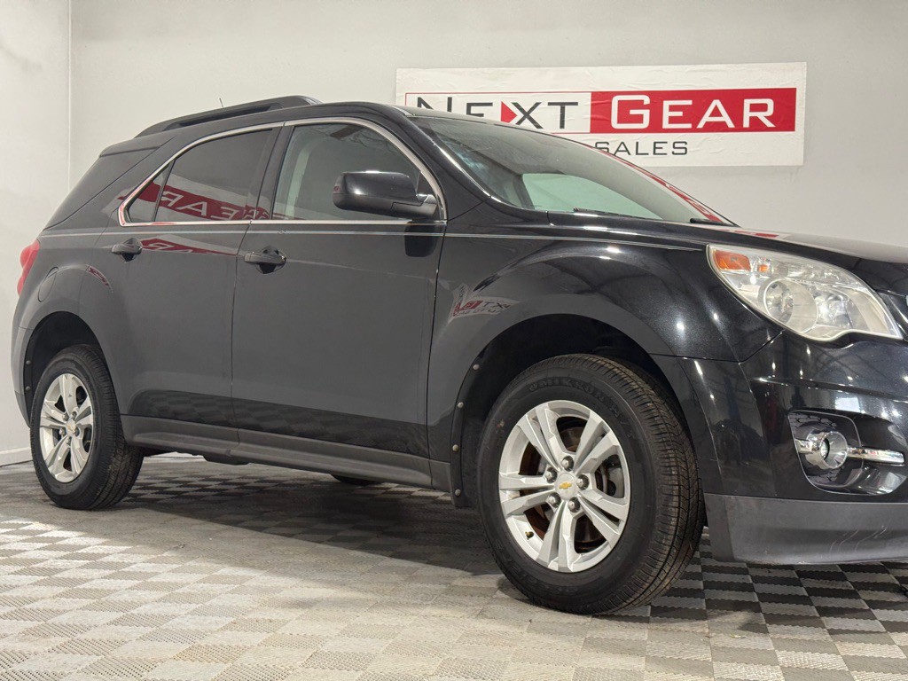 2010 Chevrolet Equinox Image 2