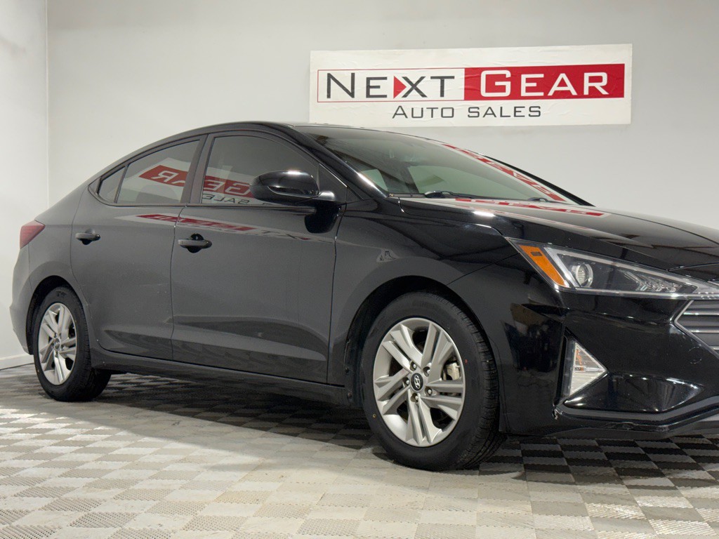 2020 Hyundai Elantra Image 2