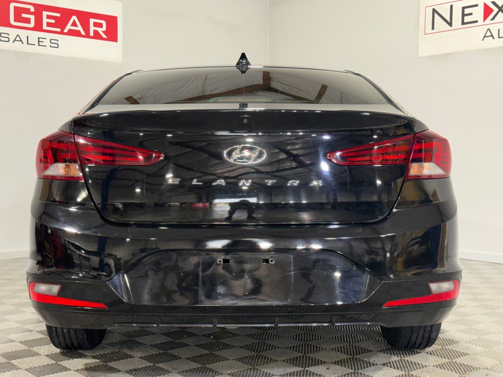 2020 Hyundai Elantra Image 9