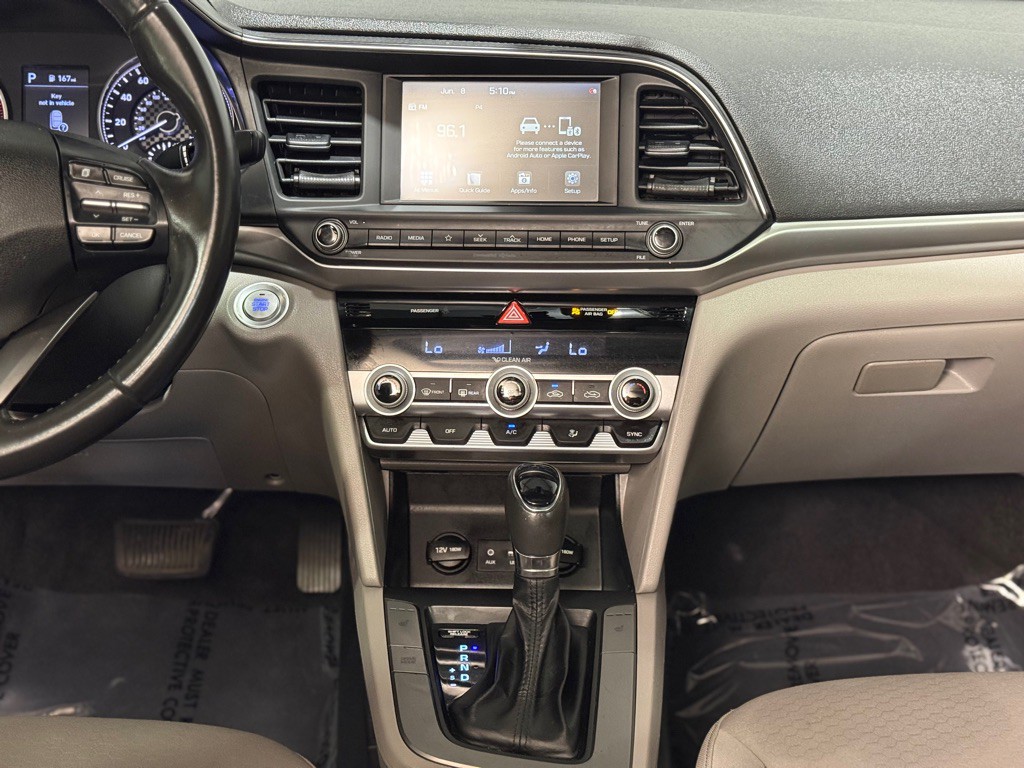 2020 Hyundai Elantra Image 16