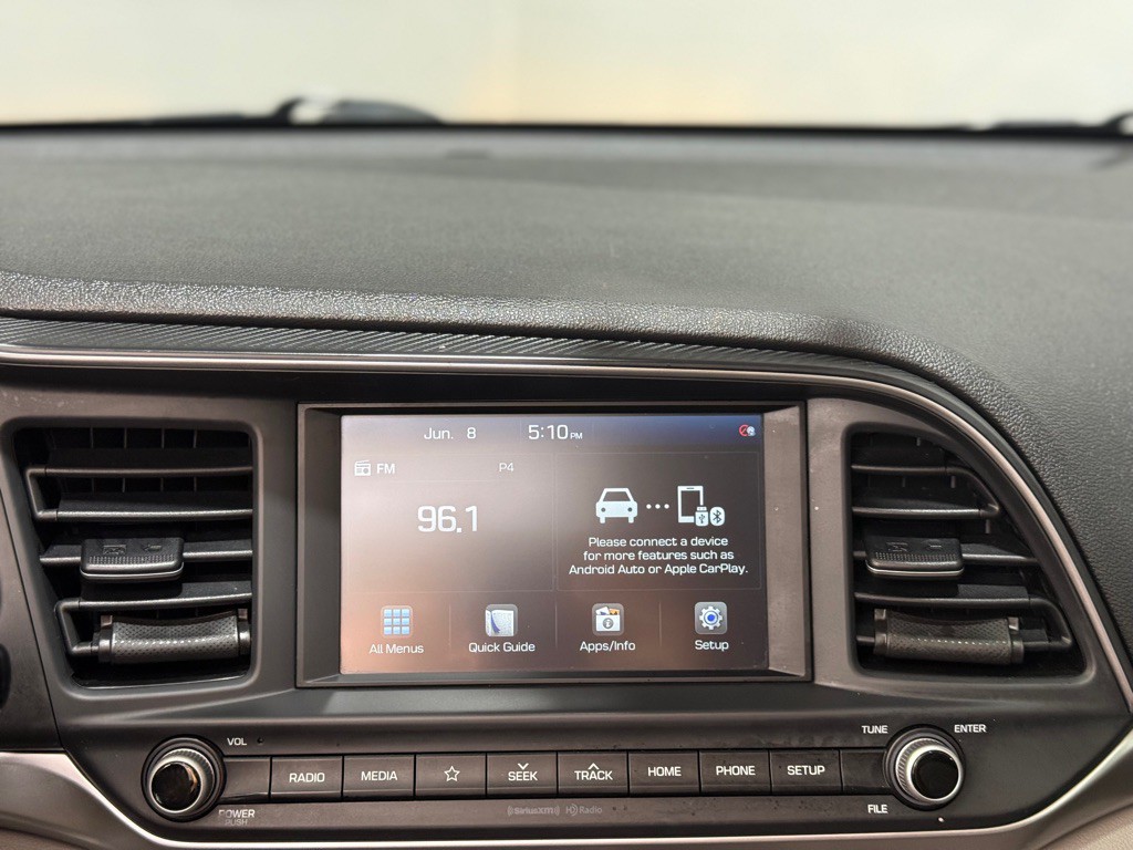 2020 Hyundai Elantra Image 17