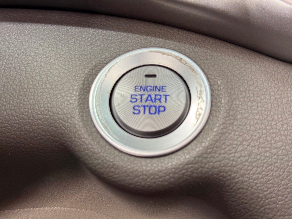 2020 Hyundai Elantra Image 21