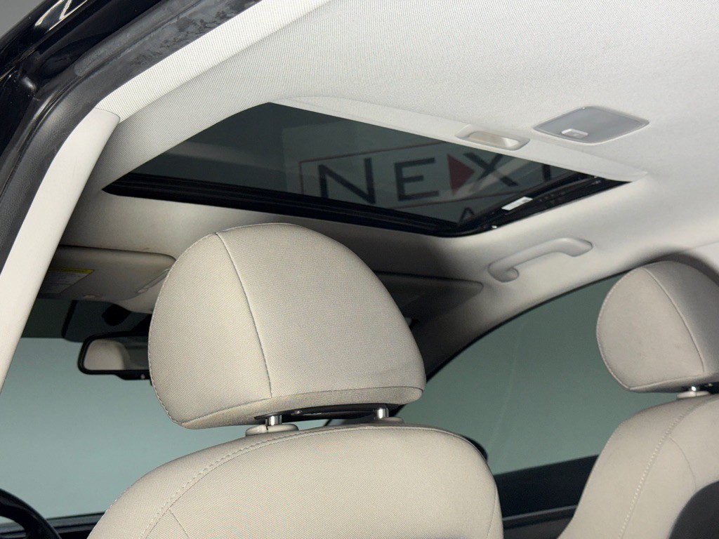 2020 Hyundai Elantra Image 24