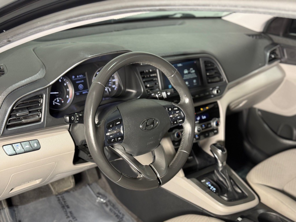 2020 Hyundai Elantra Image 28