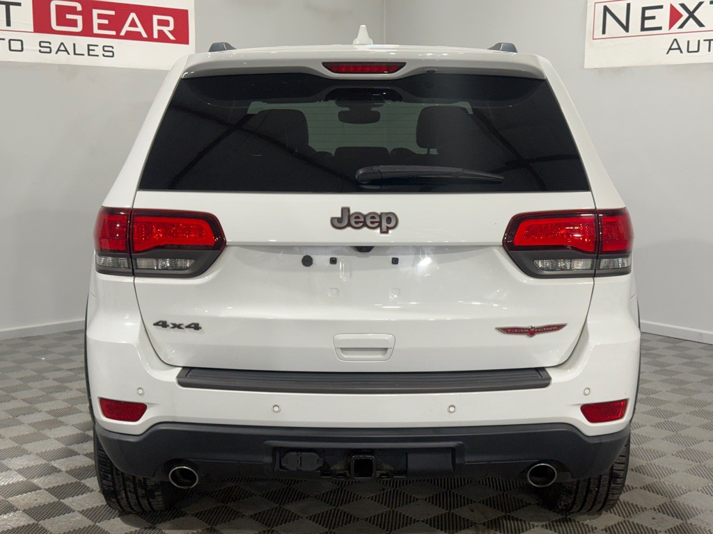 2017 Jeep Grand Cherokee Image 8
