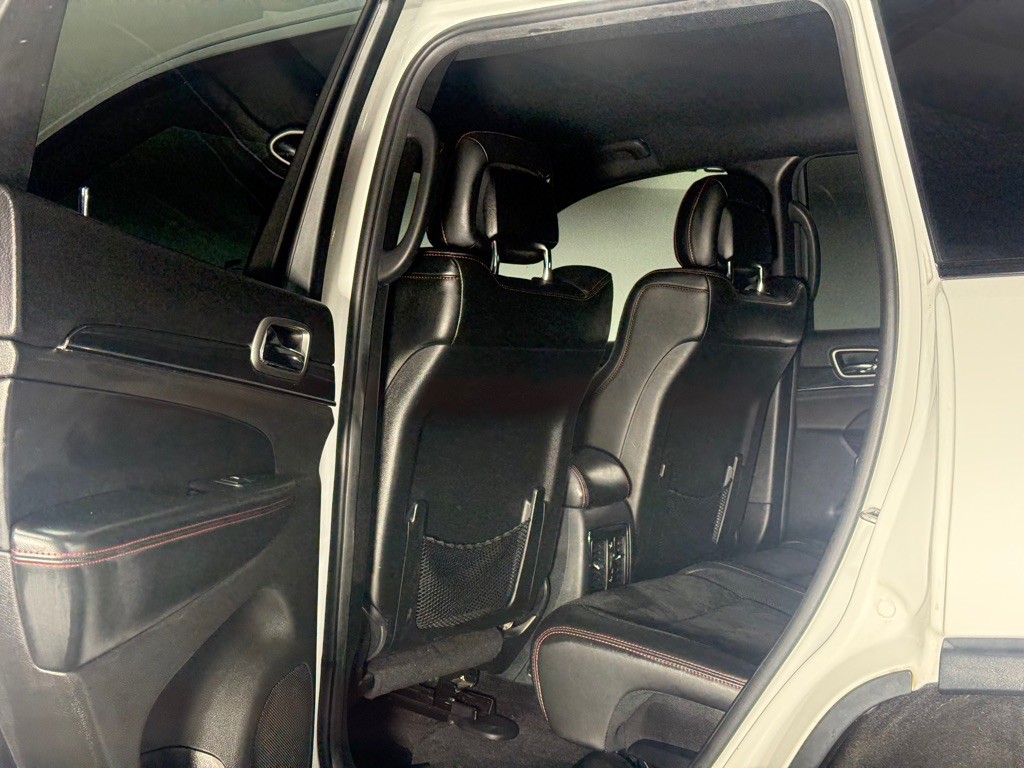 2017 Jeep Grand Cherokee Image 11