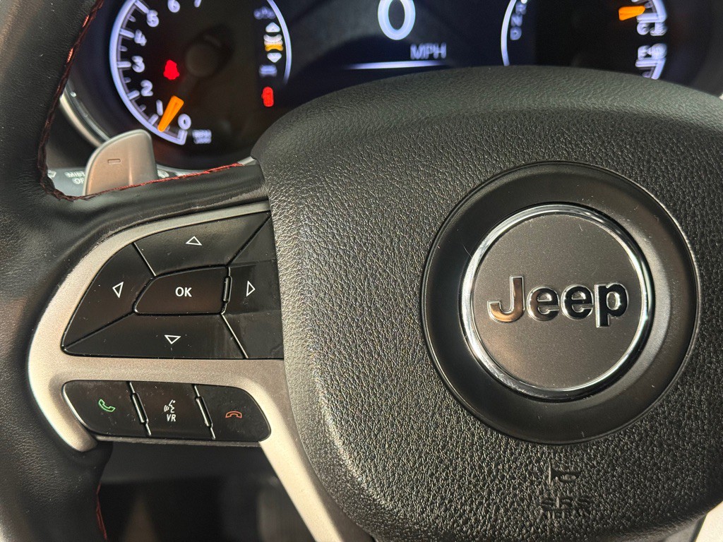 2017 Jeep Grand Cherokee Image 32
