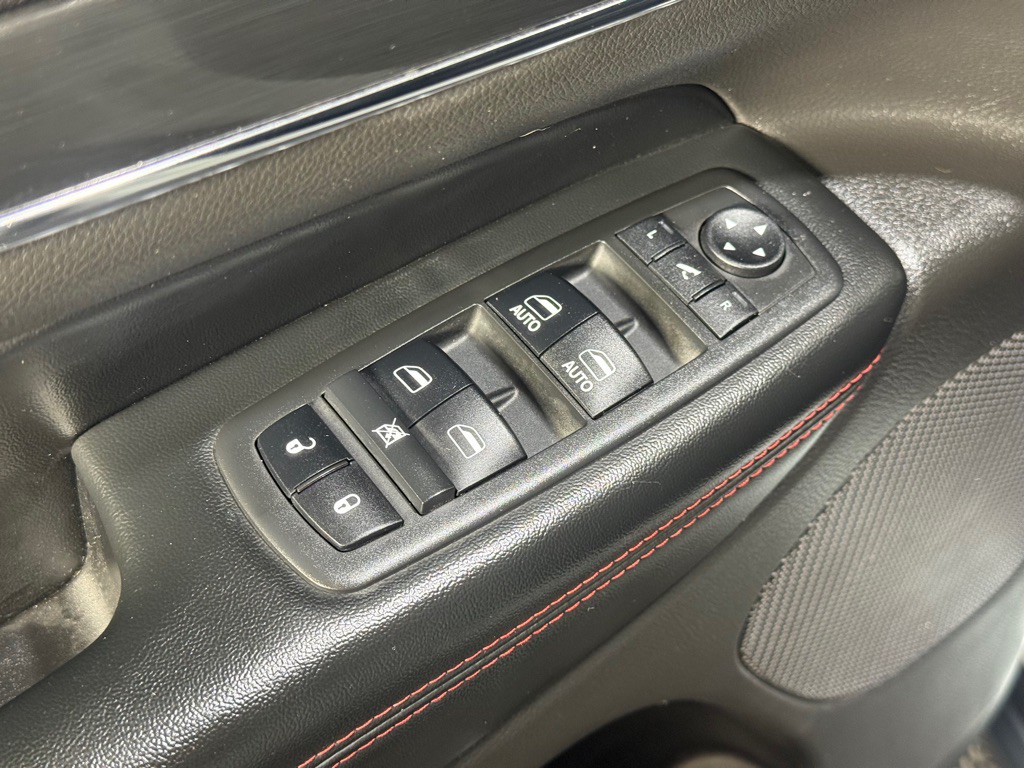 2017 Jeep Grand Cherokee Image 34