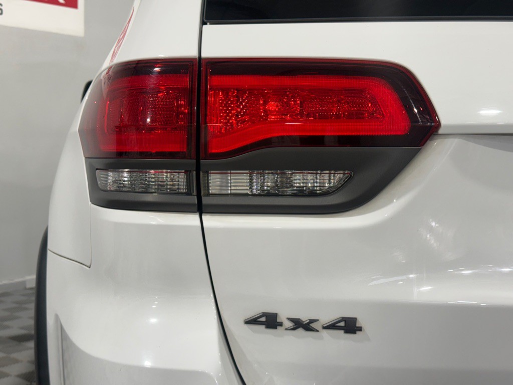 2017 Jeep Grand Cherokee Image 39