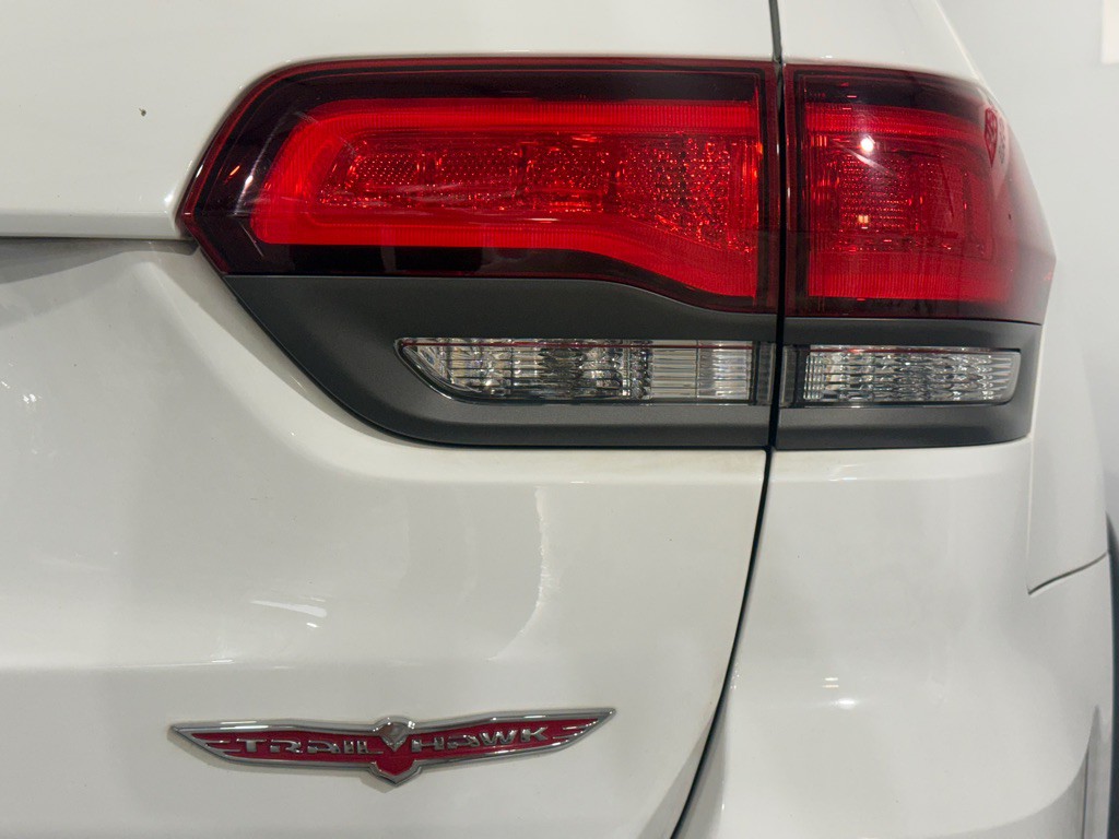 2017 Jeep Grand Cherokee Image 40