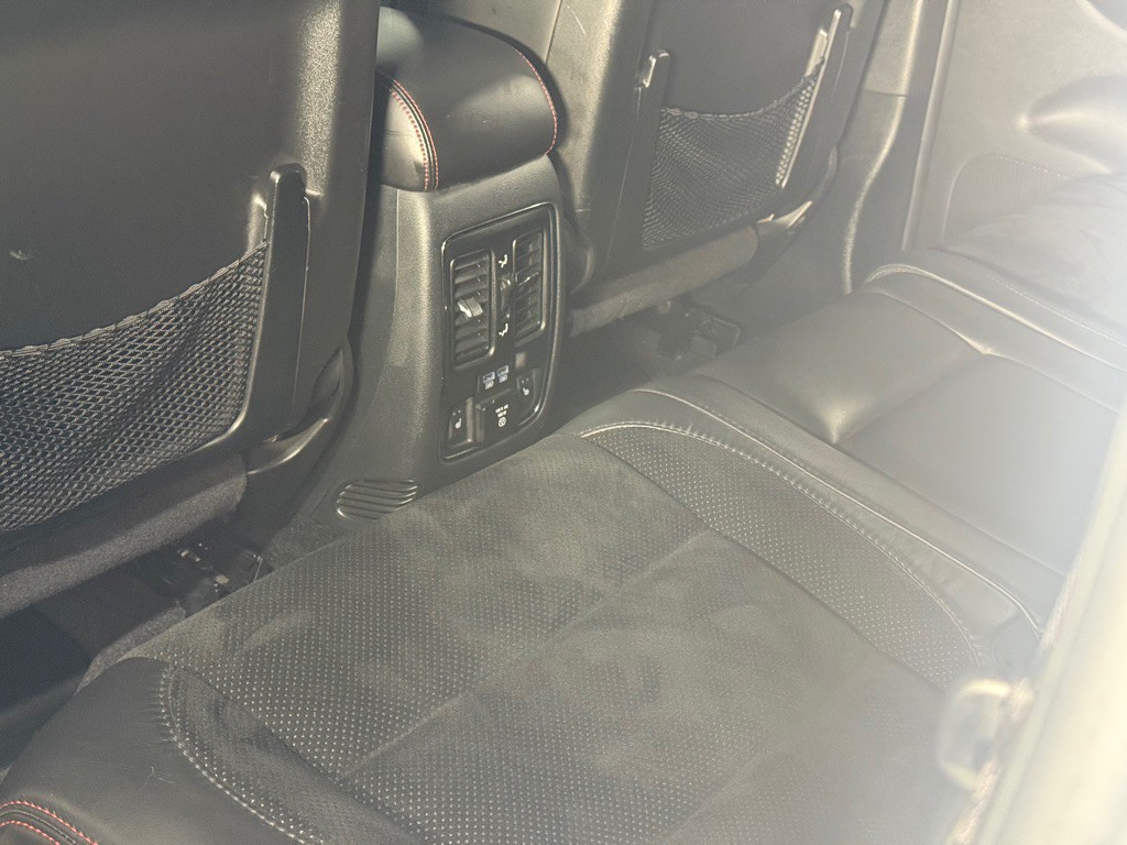 2017 Jeep Grand Cherokee Image 46