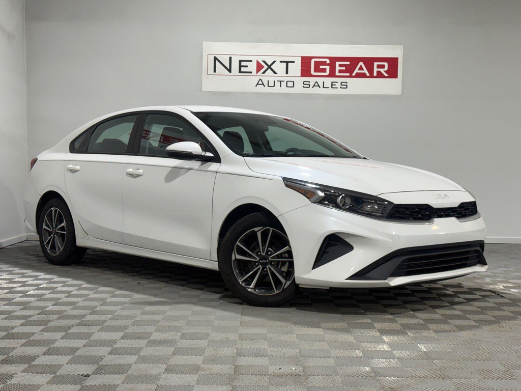 2023 Kia Forte Image 1
