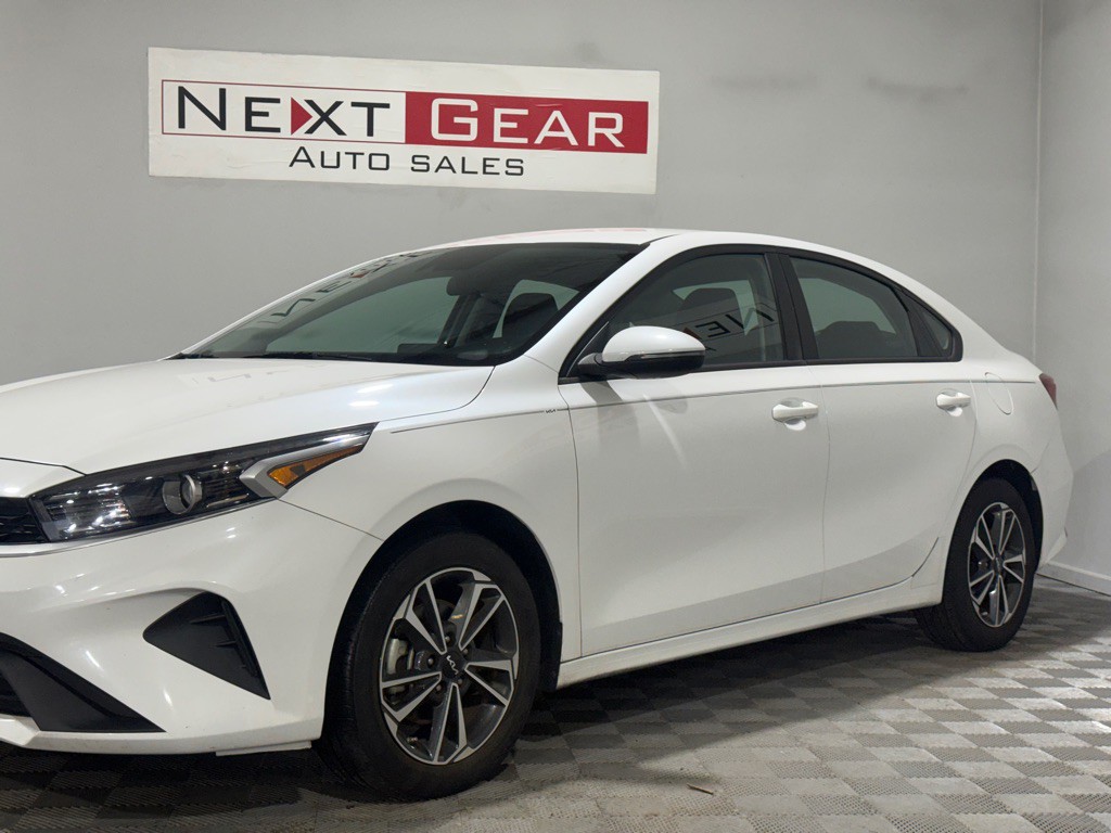 2023 Kia Forte Image 6