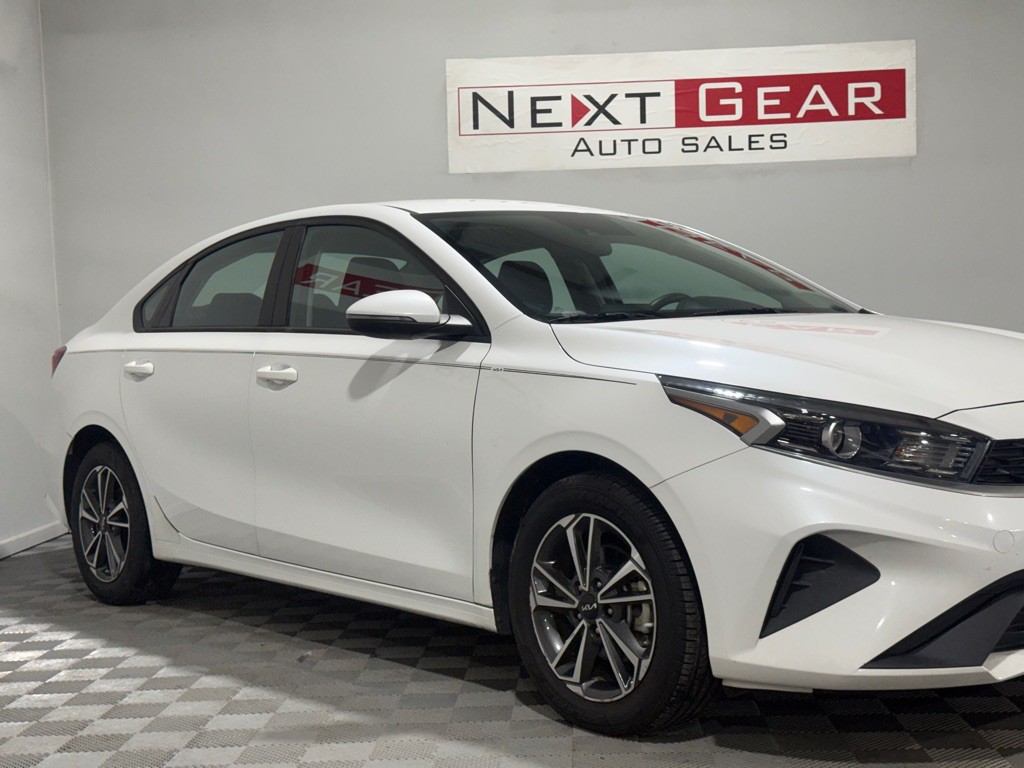 2023 Kia Forte Image 2