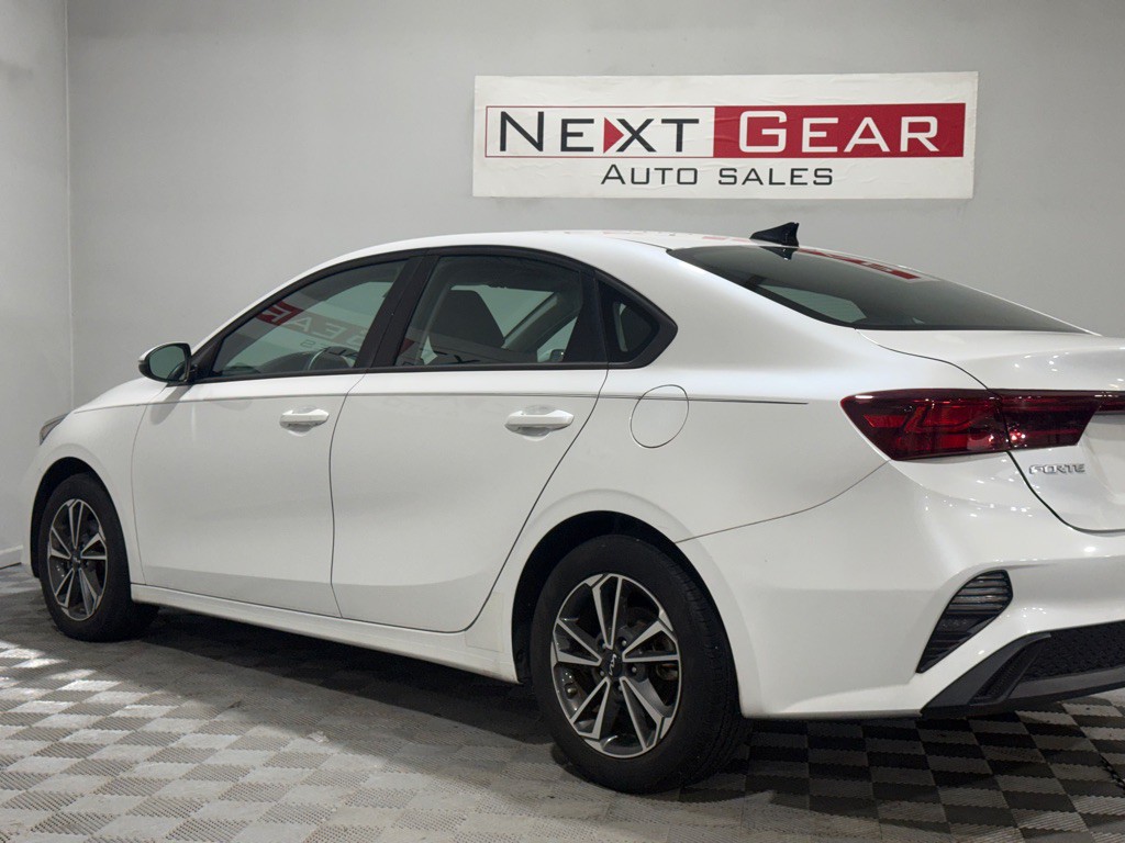 2023 Kia Forte Image 7