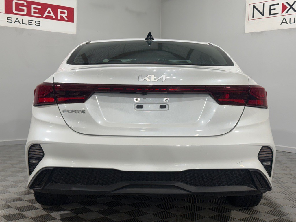 2023 Kia Forte Image 8
