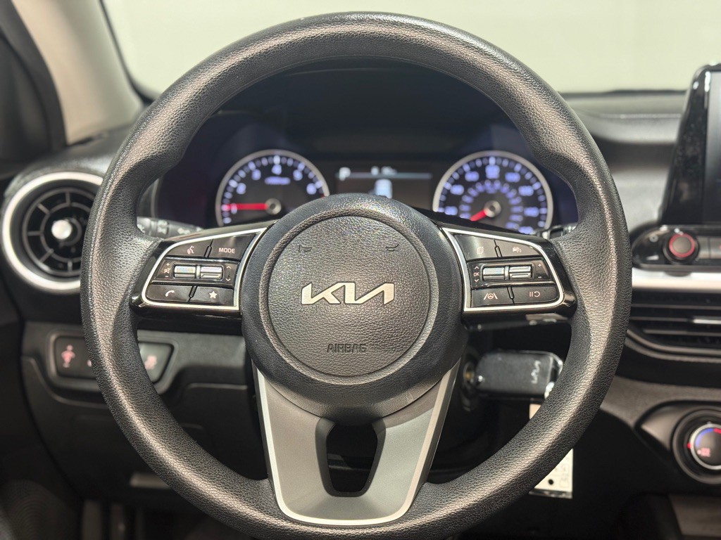 2023 Kia Forte Image 16