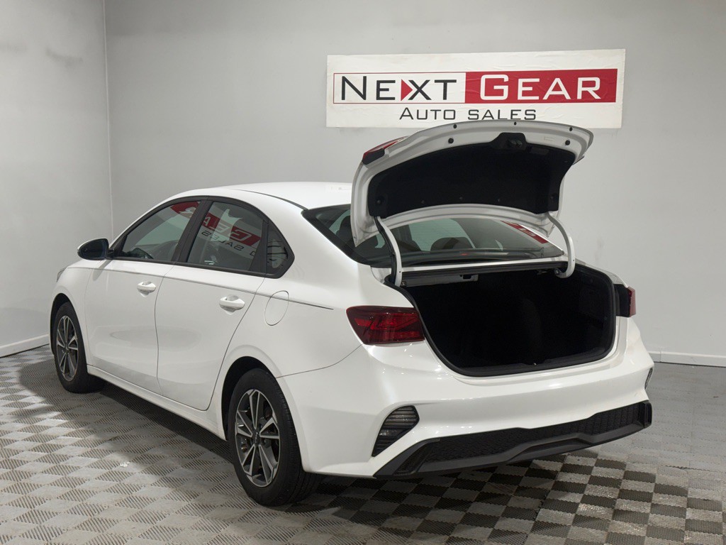 2023 Kia Forte Image 35