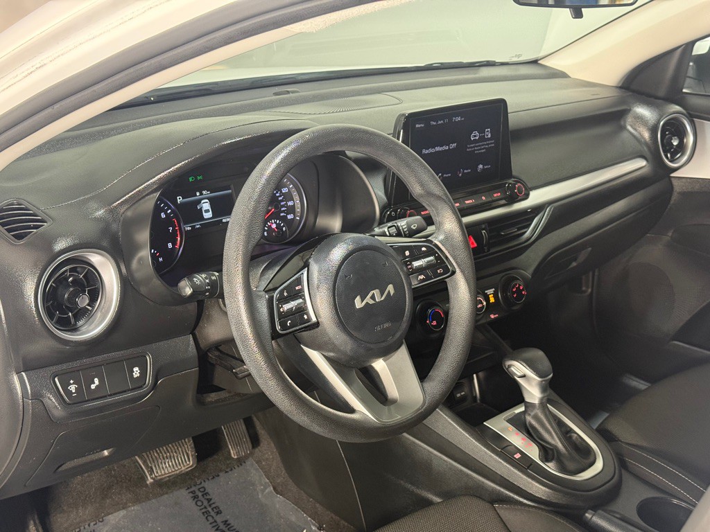 2023 Kia Forte Image 27