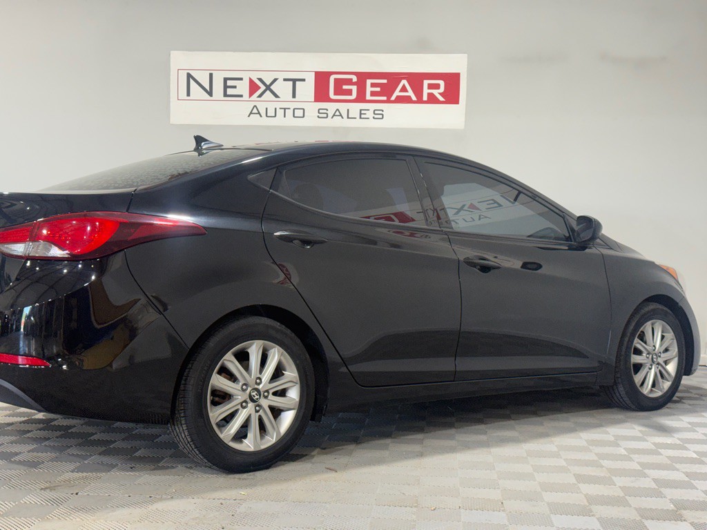 2015 Hyundai Elantra Image 9