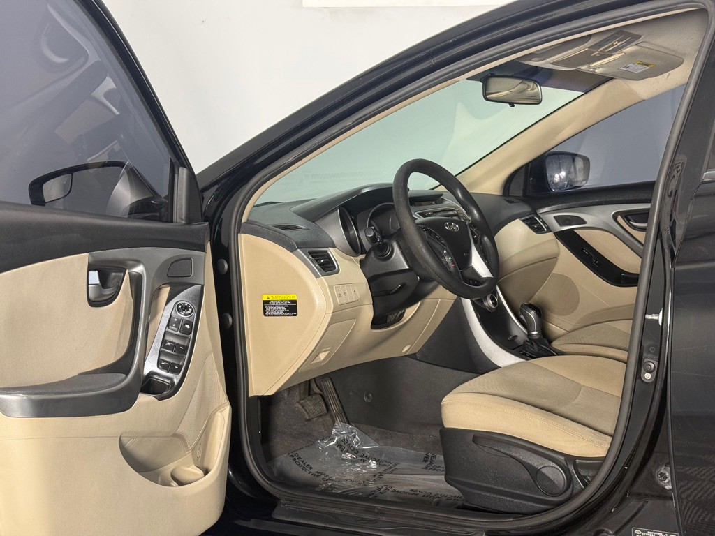2015 Hyundai Elantra Image 10