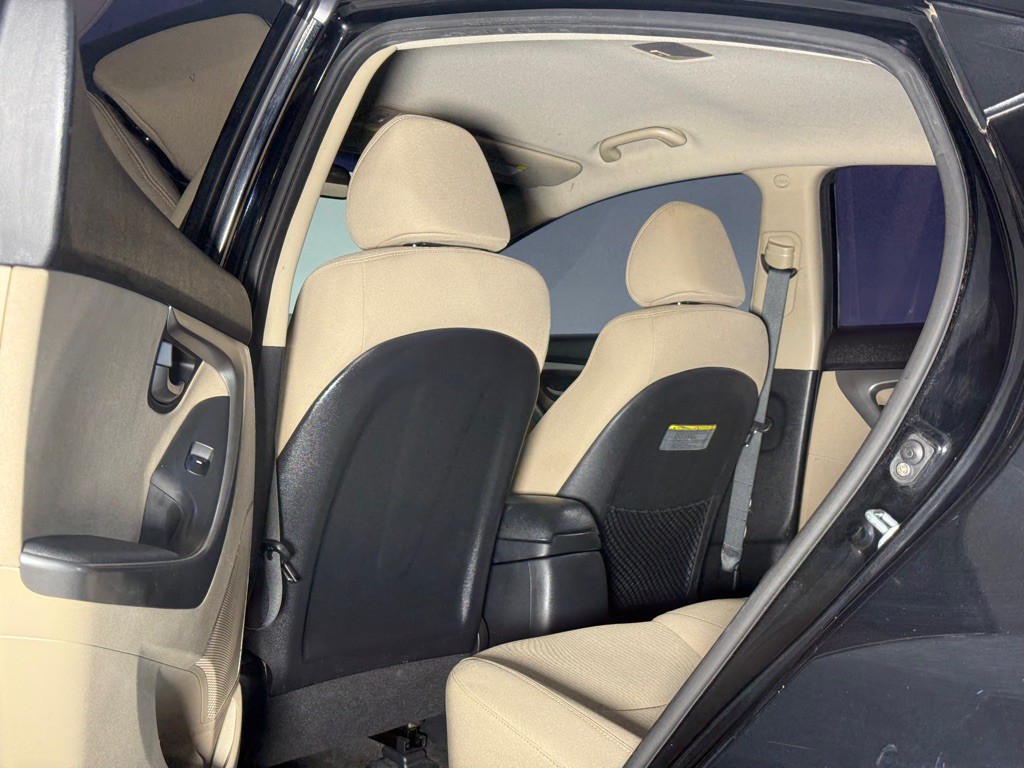 2015 Hyundai Elantra Image 11