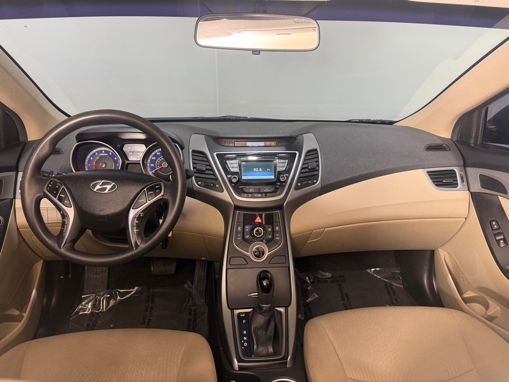 2015 Hyundai Elantra Image 12